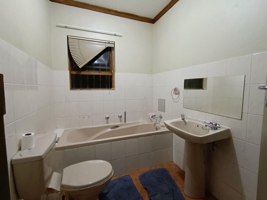 3 Bedroom Property for Sale in Langenhovenpark Free State